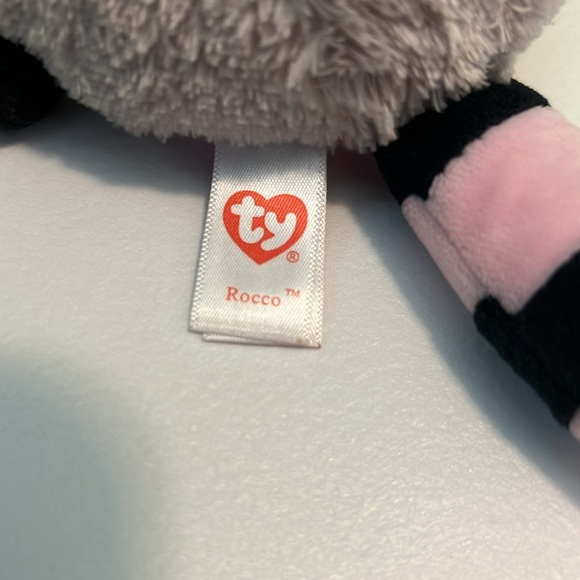 TY Beanie Boos Rocco the Raccoon 9” Plush - Picture 7 of 9